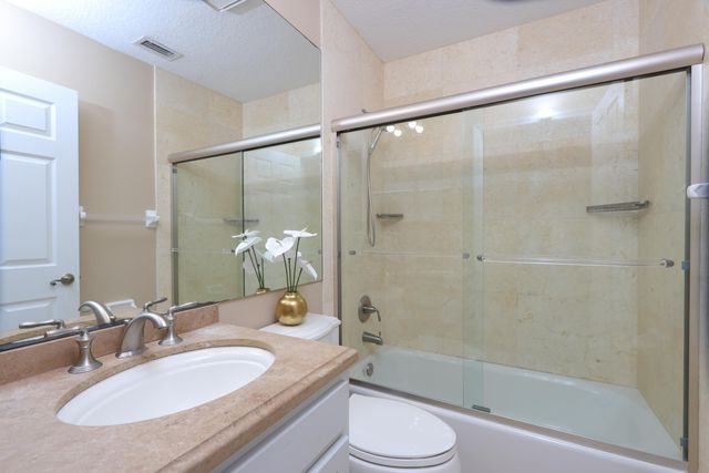 400 Seaside Lane, Juno Beach, FL 33408