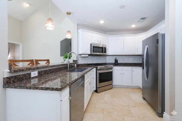 400 Seaside Lane, Juno Beach, FL 33408