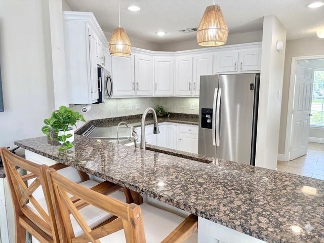 400 Seaside Lane, Juno Beach, FL 33408