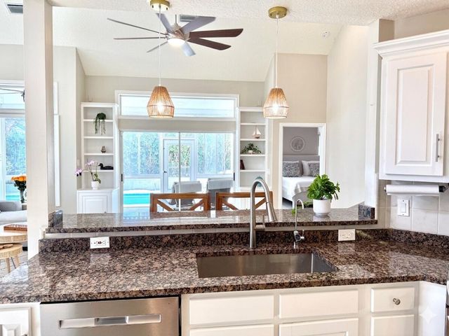 400 Seaside Lane, Juno Beach, FL 33408
