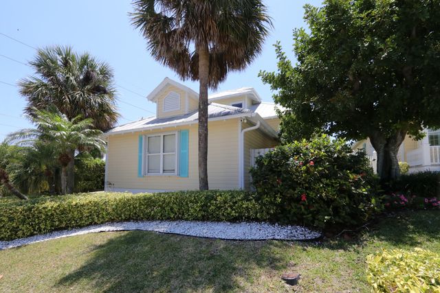 400 Seaside Lane, Juno Beach, FL 33408