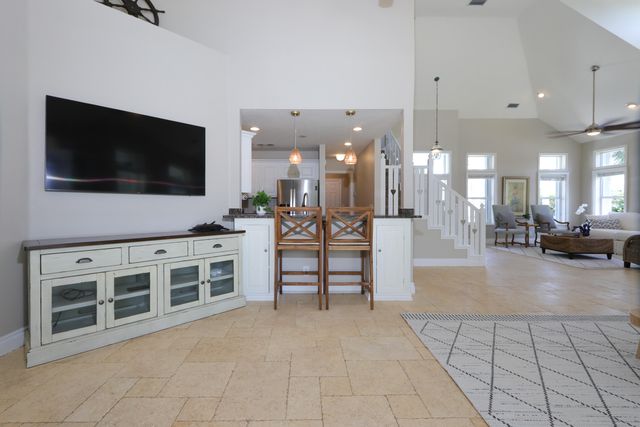 400 Seaside Lane, Juno Beach, FL 33408