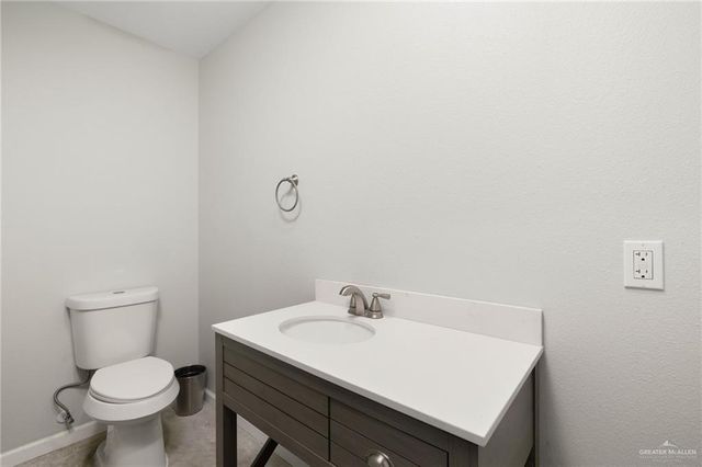 7601 N 21st Street, Mcallen, TX 78504