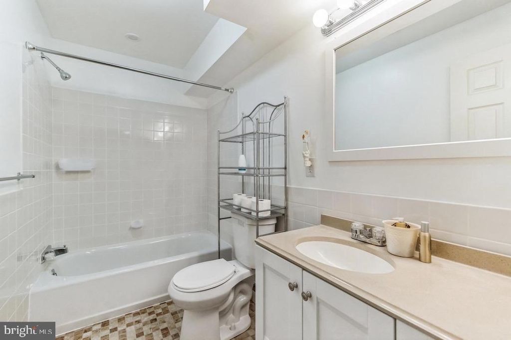 18776 PIER TRAIL DR, Triangle, VA 22172