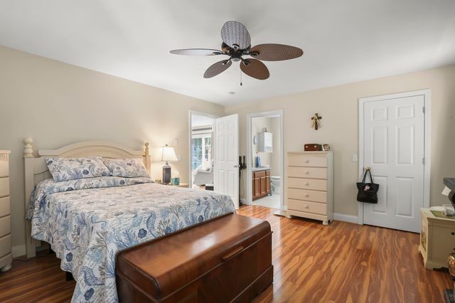 2 Rosemary Ln A, Wareham, MA 02571