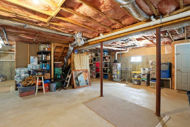 2 Rosemary Ln A, Wareham, MA 02571