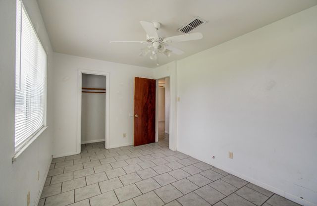 3606 Almeda Genoa Road, Houston, TX 77047