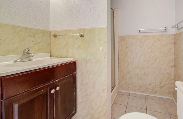 3606 Almeda Genoa Road, Houston, TX 77047