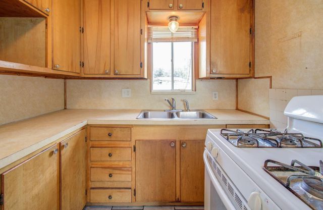 3606 Almeda Genoa Road, Houston, TX 77047