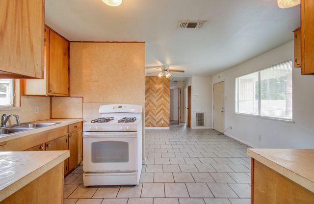 3606 Almeda Genoa Road, Houston, TX 77047