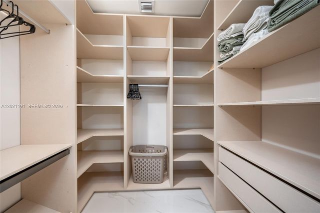 700 NE 24th Street 4306 S, Miami, FL 33137