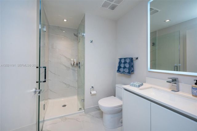 700 NE 24th Street 4306 S, Miami, FL 33137