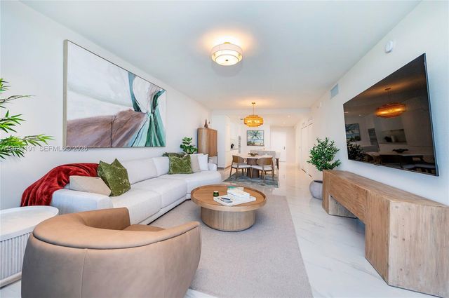 700 NE 24th Street 4306 S, Miami, FL 33137