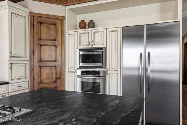 11404 S 38TH Avenue, Laveen, AZ 85339