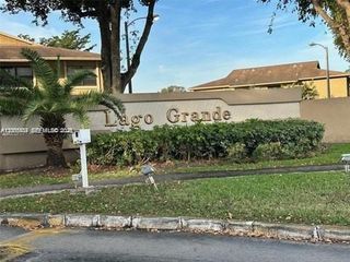 2740 W 63rd Place 13-25, Hialeah, FL 33016