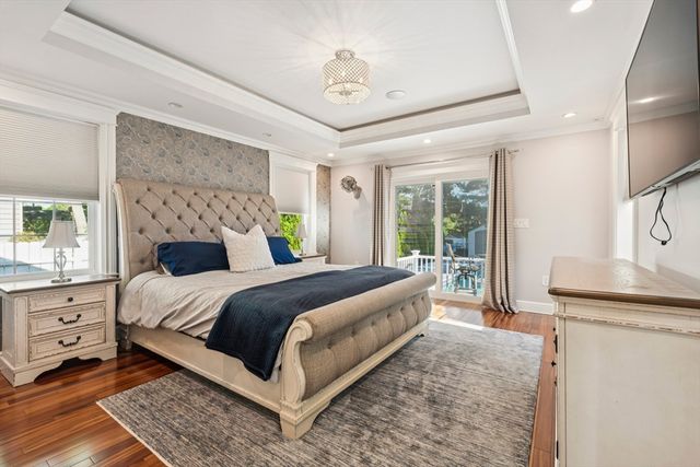 6 Suntaug Street, Lynnfield, MA 01940