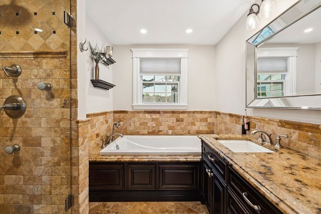 6 Suntaug Street, Lynnfield, MA 01940