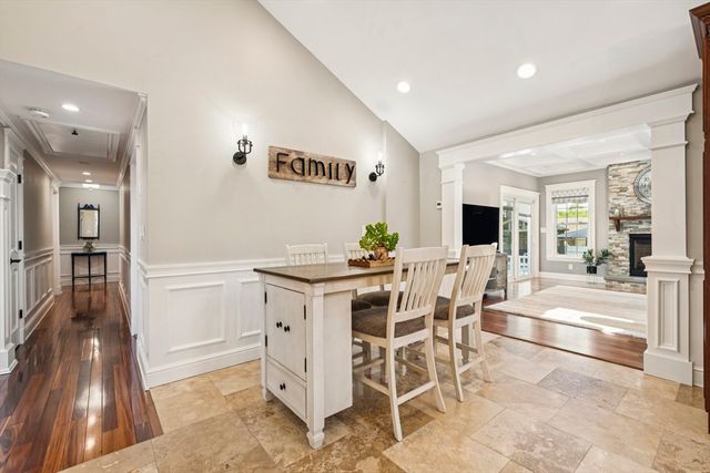 6 Suntaug Street, Lynnfield, MA 01940