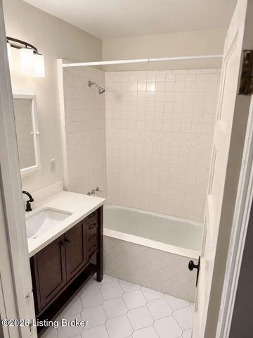 1250 S Brook St, Louisville, KY 40203