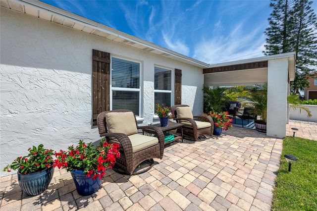 136 143RD AVENUE E, Madeira Beach, FL 33708