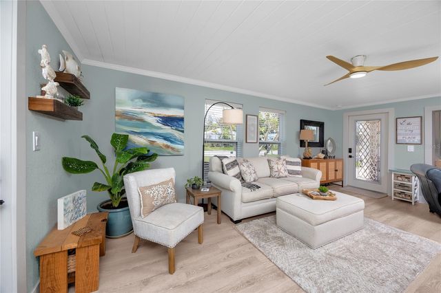 136 143RD AVENUE E, Madeira Beach, FL 33708