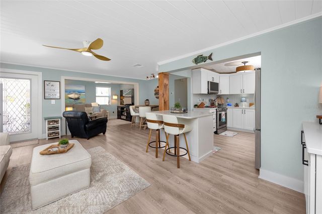 136 143RD AVENUE E, Madeira Beach, FL 33708