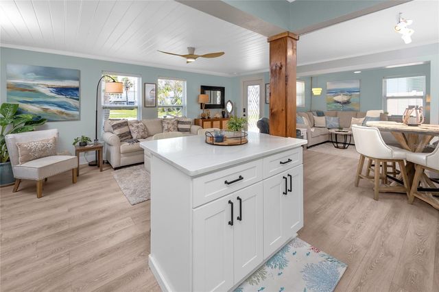 136 143RD AVENUE E, Madeira Beach, FL 33708