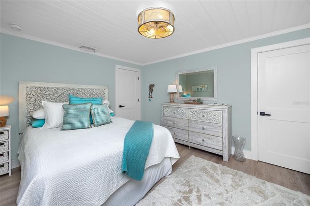 136 143RD AVENUE E, Madeira Beach, FL 33708