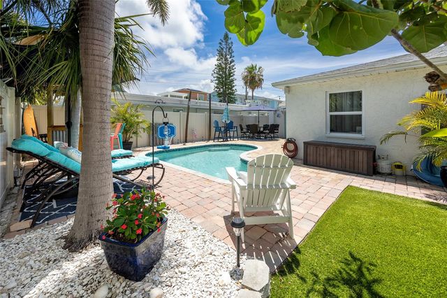 136 143RD AVENUE E, Madeira Beach, FL 33708