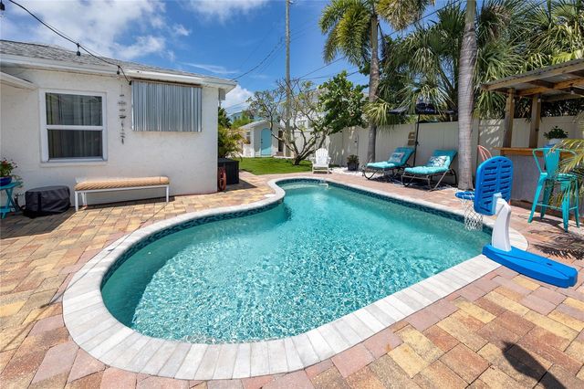 136 143RD AVENUE E, Madeira Beach, FL 33708