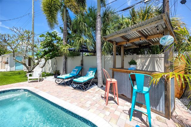 136 143RD AVENUE E, Madeira Beach, FL 33708