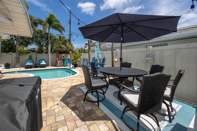 136 143RD AVENUE E, Madeira Beach, FL 33708