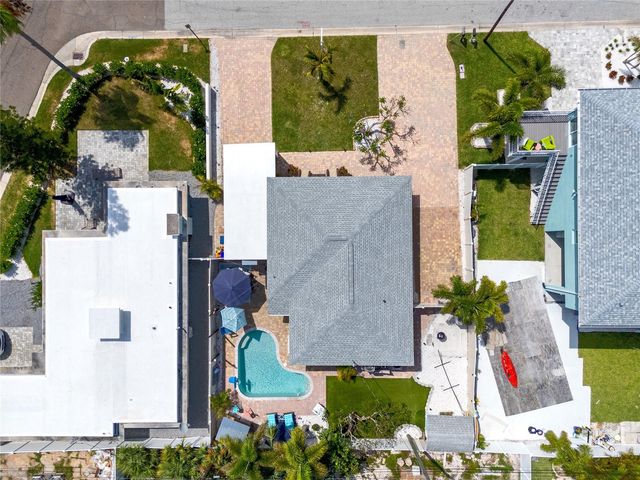 136 143RD AVENUE E, Madeira Beach, FL 33708
