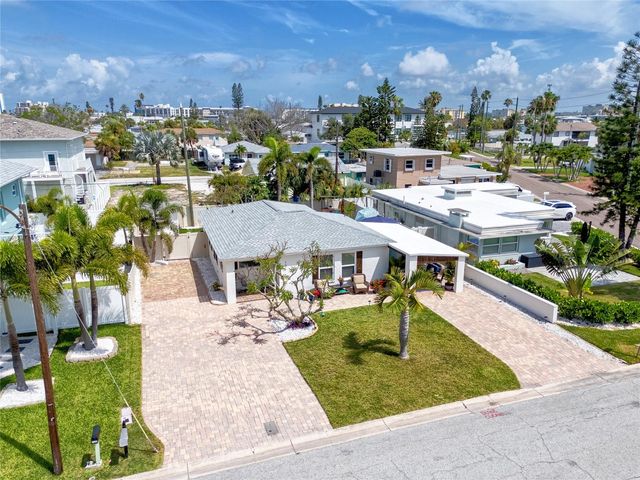 136 143RD AVENUE E, Madeira Beach, FL 33708