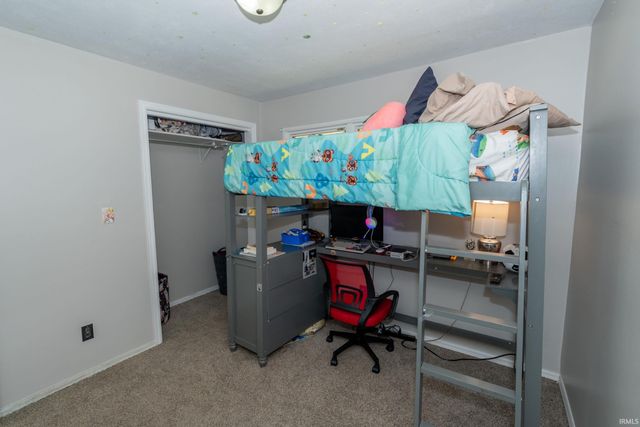 51795 Juniper Road, South Bend, IN 46637