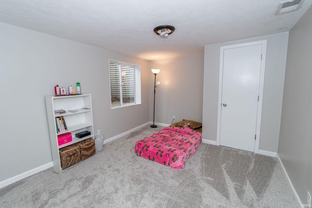 51795 Juniper Road, South Bend, IN 46637