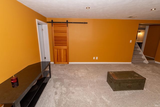51795 Juniper Road, South Bend, IN 46637