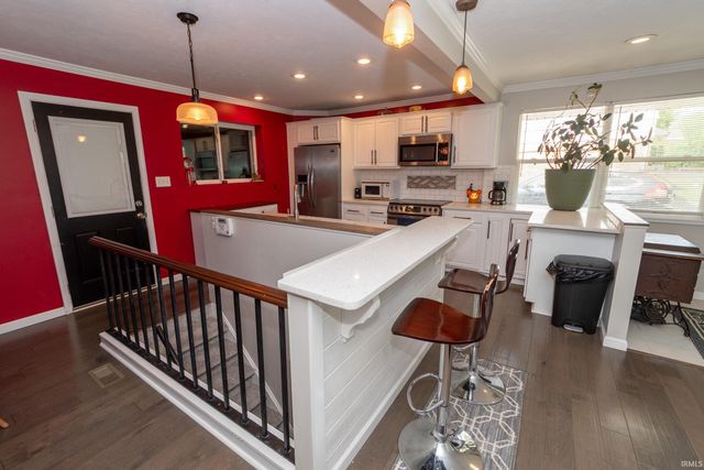 51795 Juniper Road, South Bend, IN 46637