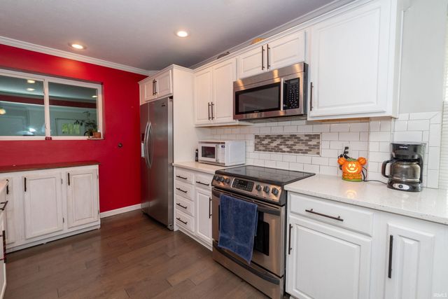 51795 Juniper Road, South Bend, IN 46637