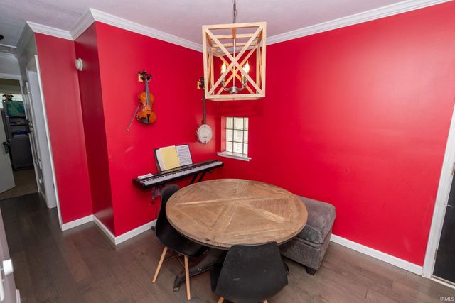 51795 Juniper Road, South Bend, IN 46637