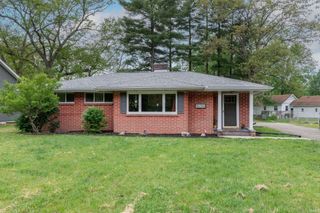51795 Juniper Road, South Bend, IN 46637