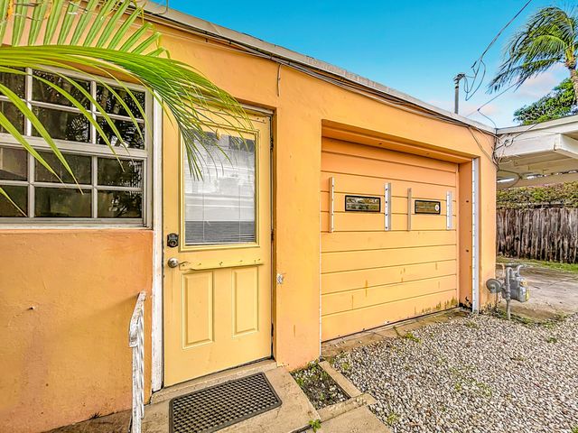 427 37TH Street, West Palm Beach, FL 33407