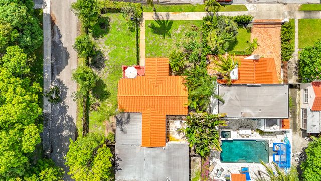 427 37TH Street, West Palm Beach, FL 33407