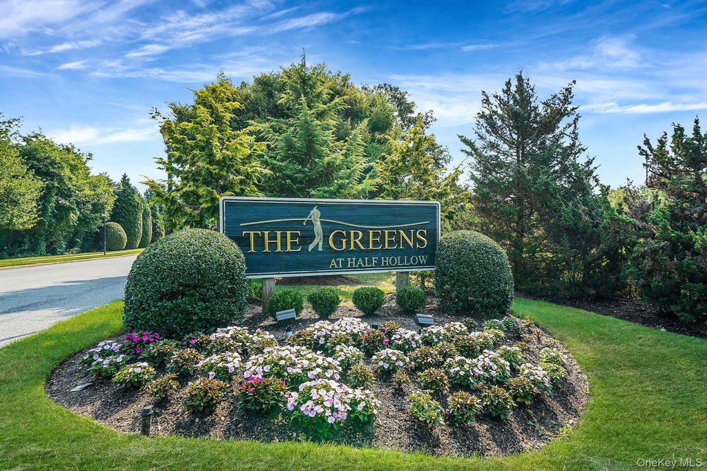 935 Altessa Boulevard, Melville, NY 11747