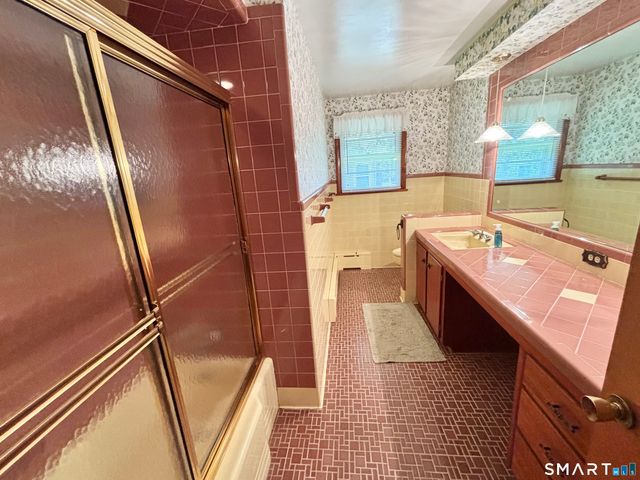101 Thorpe Avenue, Wallingford, CT 06492
