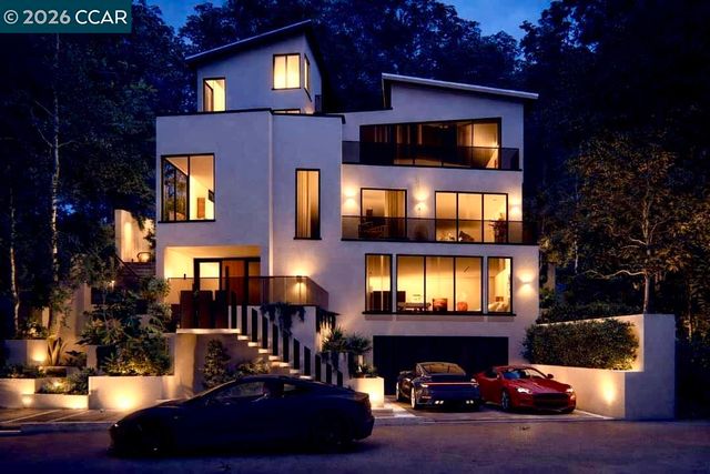 6030 Girvin Dr, Oakland, CA 94611