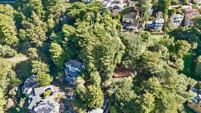 6030 Girvin Dr, Oakland, CA 94611