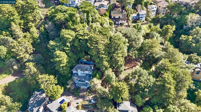 6030 Girvin Dr, Oakland, CA 94611