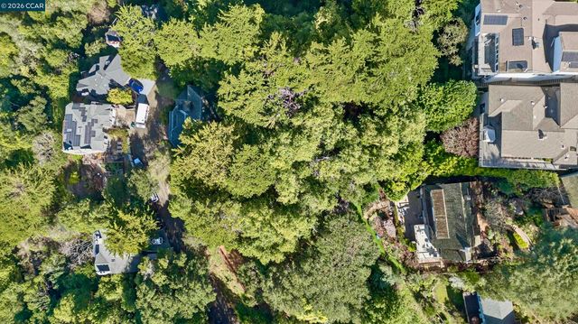 6030 Girvin Dr, Oakland, CA 94611