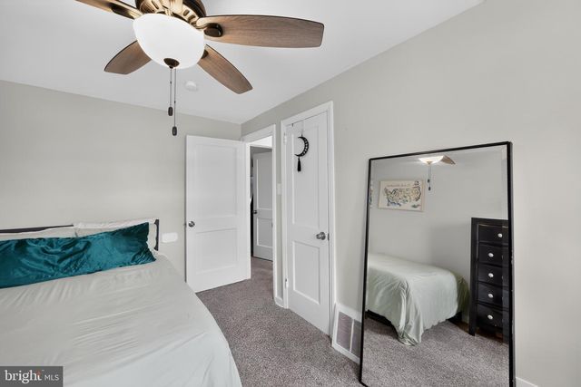 64 W BERKLEY AVE, Clifton Heights, PA 19018